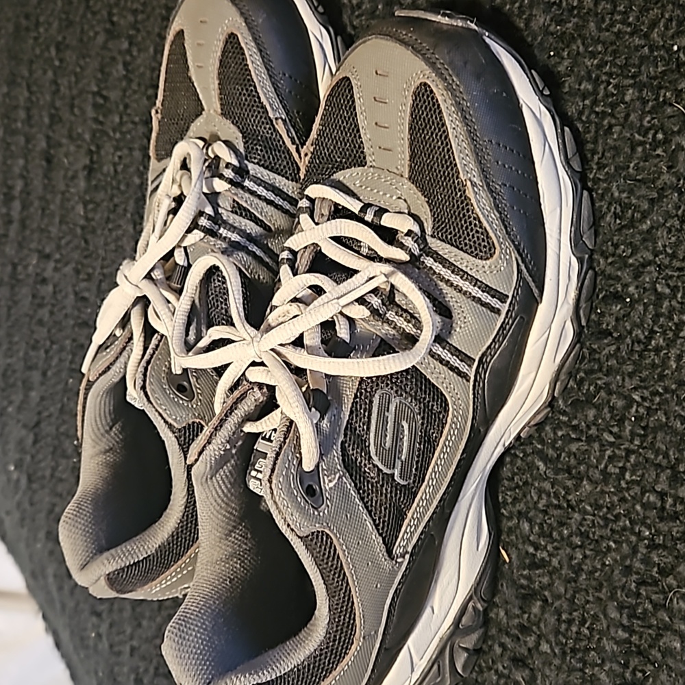 Mens Skechers memory foam sneakers